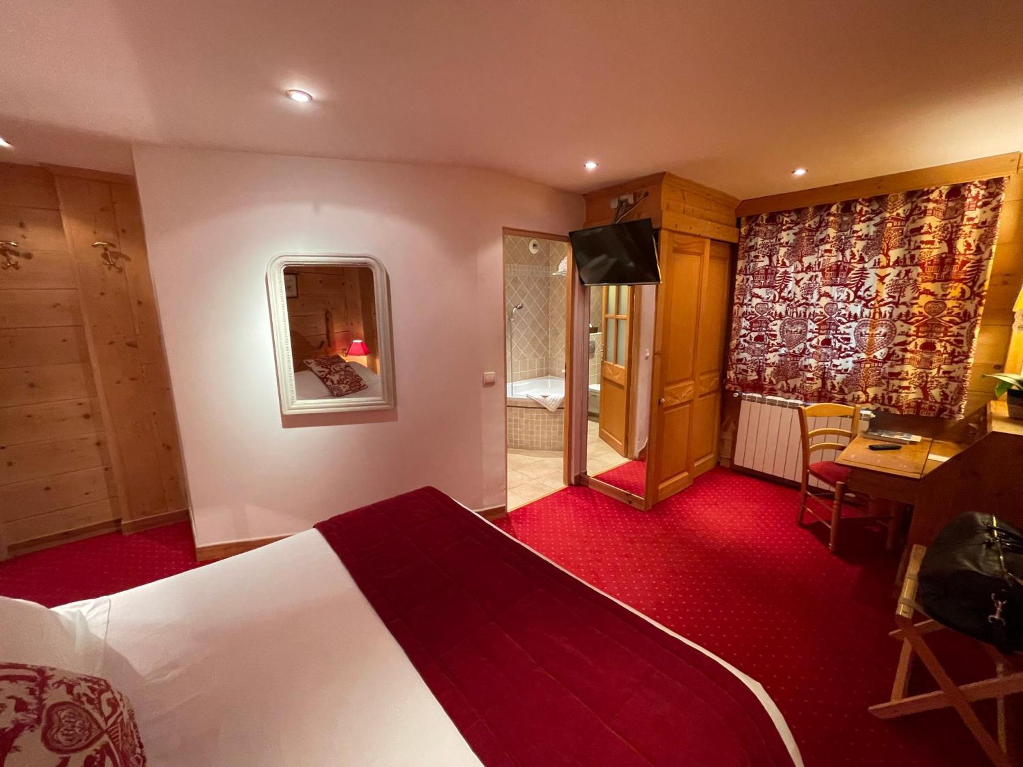 Hotel Le Chalet D'Auron Restaurant Et Spa Exteriör bild
